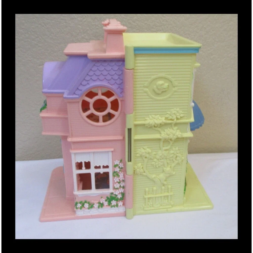 2001 Mattel Fisher Price Sweet Streets Pet Shop Beauty Salon Doll House Only